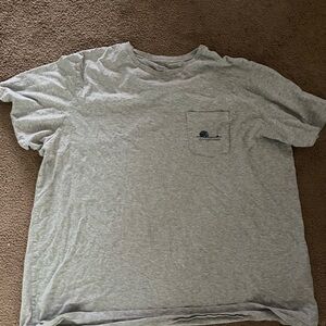 2XL Vineyard Vines T-Shirt.